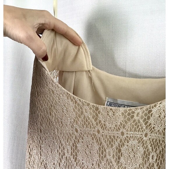 Vtg Crochet Lace Fringe Hem Champagne Gown Metallic Thread Size 10 FITS LIKE 4/6 - Picture 12 of 16